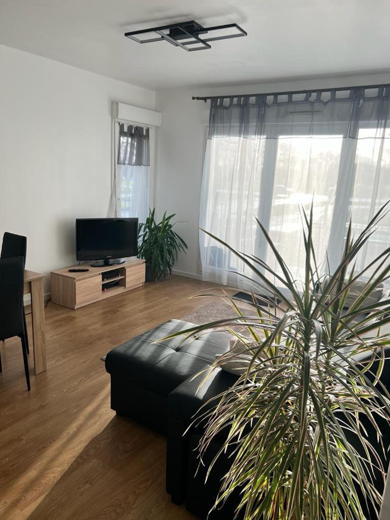 Appartement 5Min Gare Rer Disneyland Paris Val D'Europe La Vallee Village Parking Inclus Montévrain Eksteriør bilde