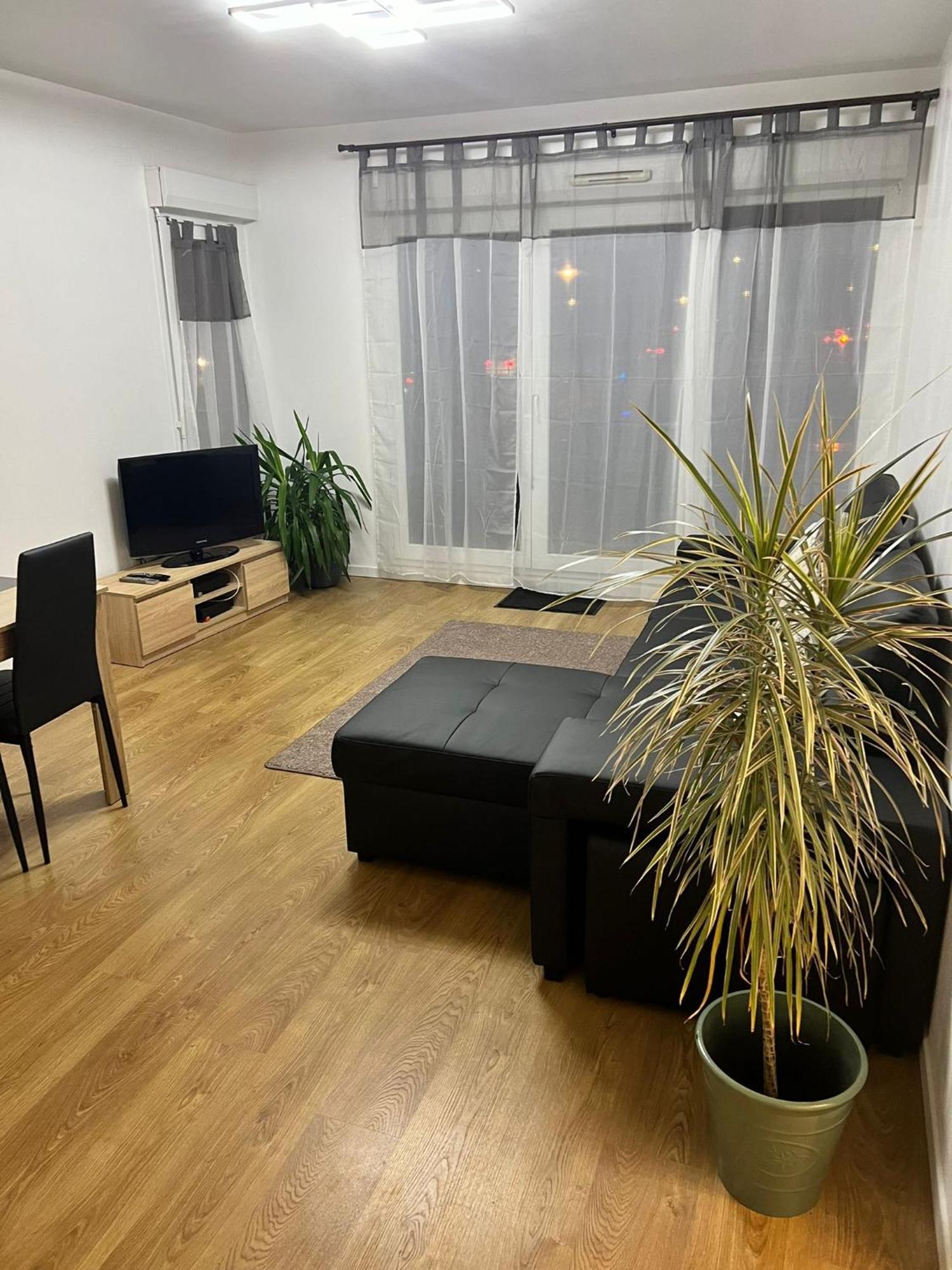 Appartement 5Min Gare Rer Disneyland Paris Val D'Europe La Vallee Village Parking Inclus Montévrain Eksteriør bilde
